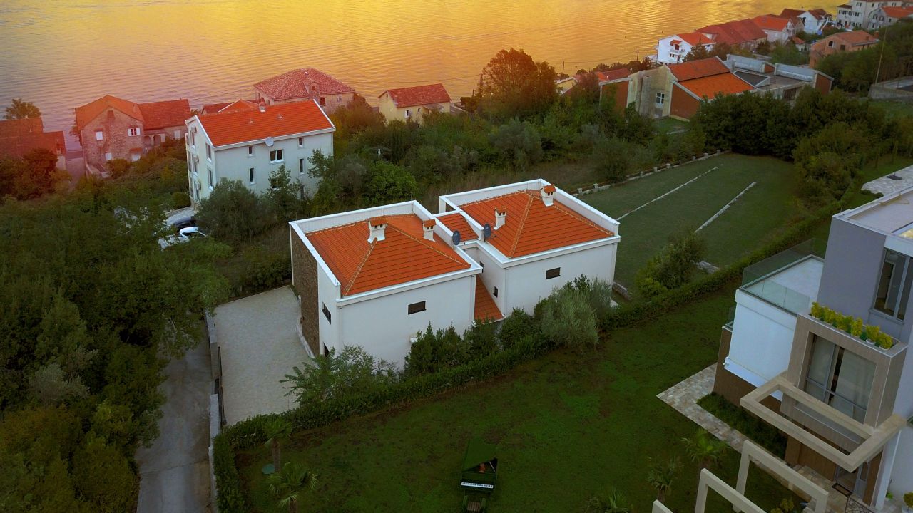 Villa in Prcanj, Montenegro, 269 m² - picture 17