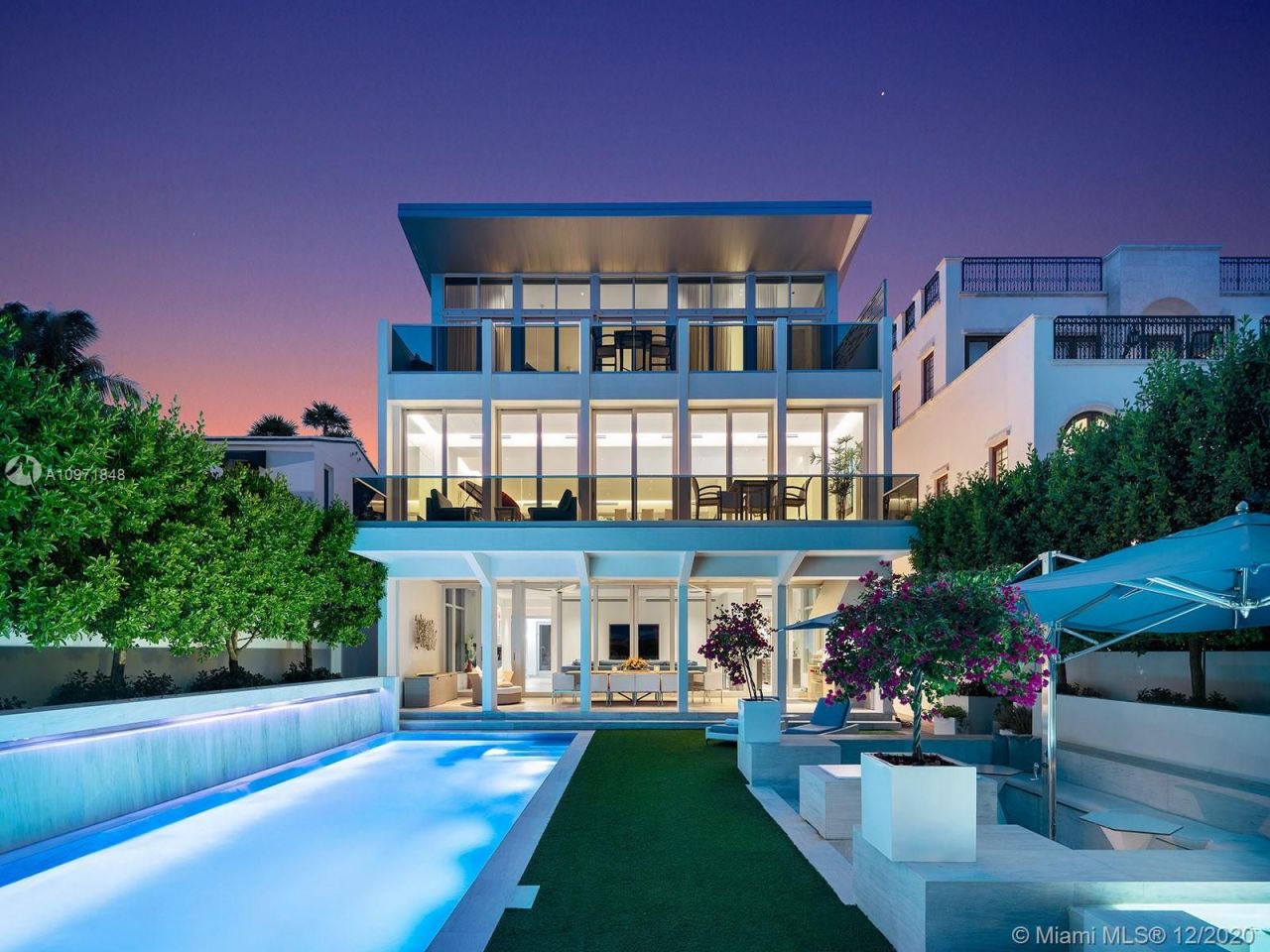 Villa in Miami, USA, 550 m² - Foto 1