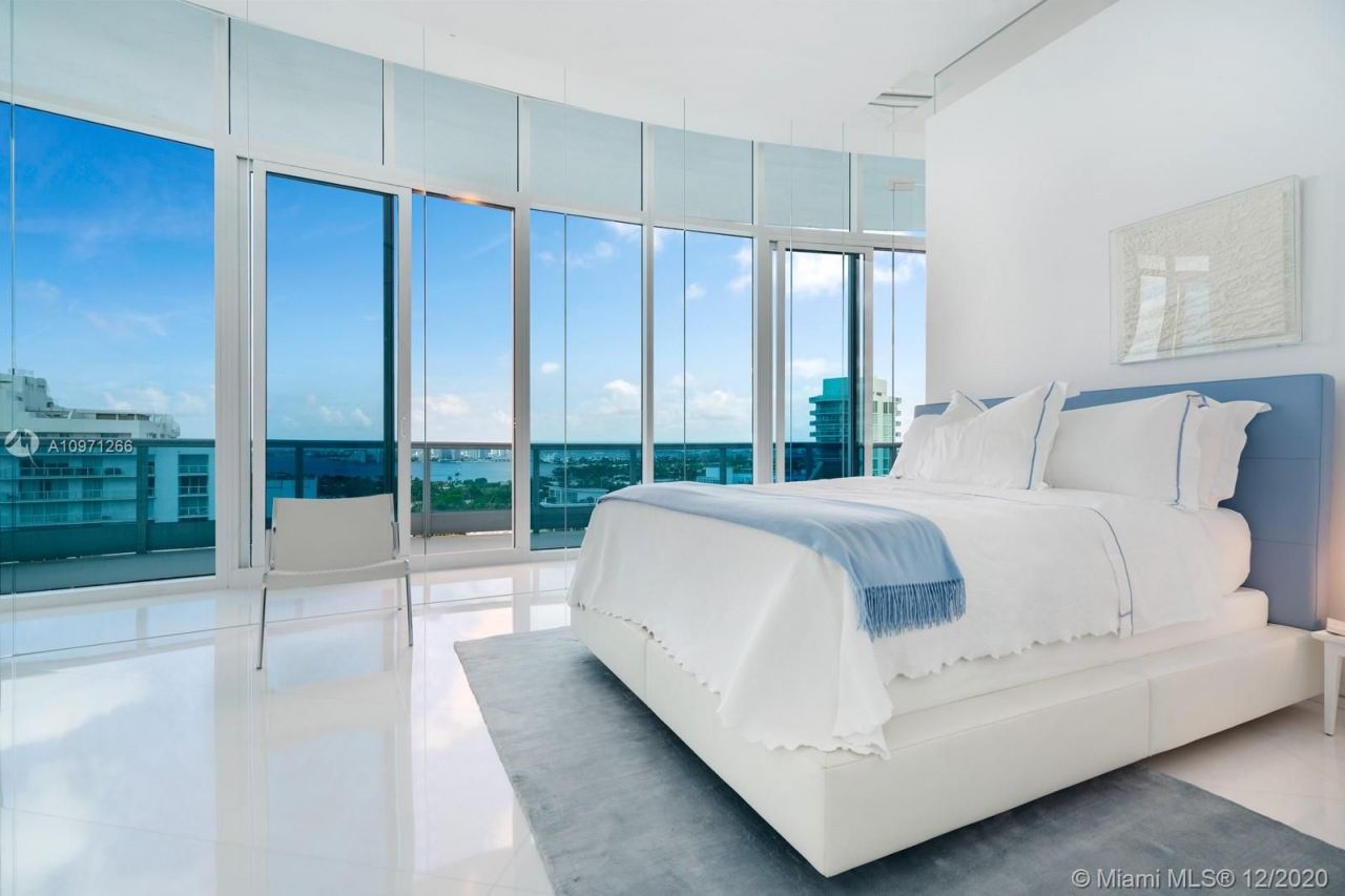 Penthouse in Miami, USA, 800 m² - picture 5