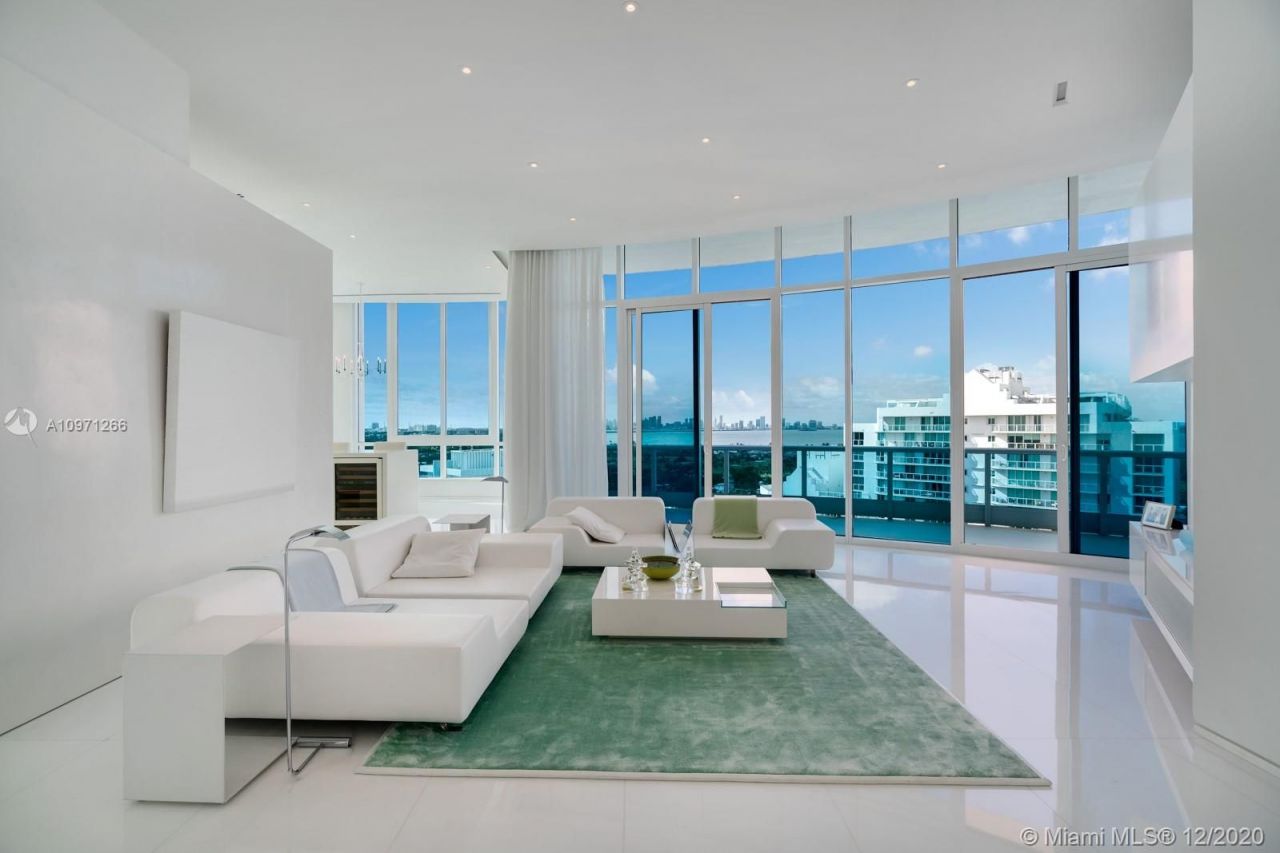 Penthouse in Miami, USA, 800 m² - picture 11