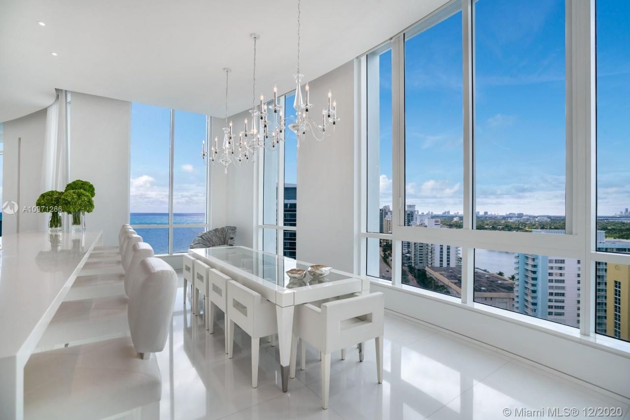 Penthouse in Miami, USA, 800 m² - picture 15