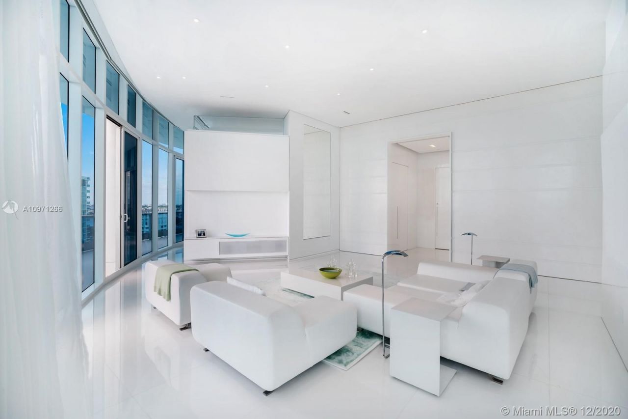 Penthouse in Miami, USA, 800 m² - picture 10