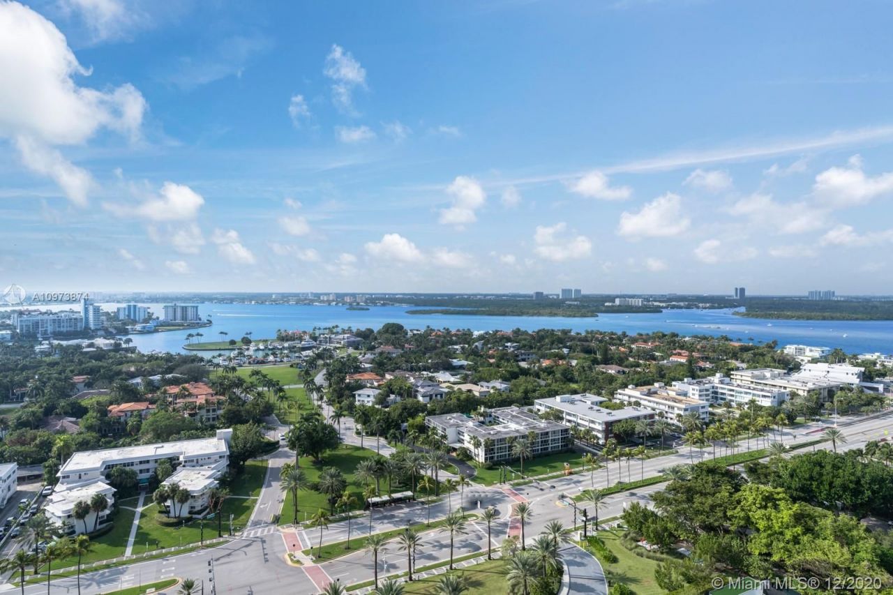 Flat in Miami, USA, 380 m² - picture 11