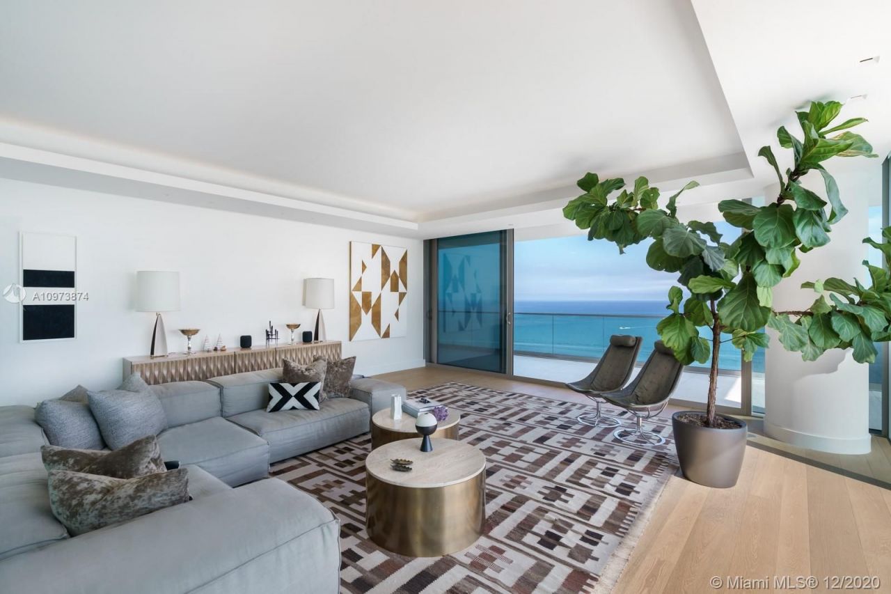 Flat in Miami, USA, 380 m² - picture 16