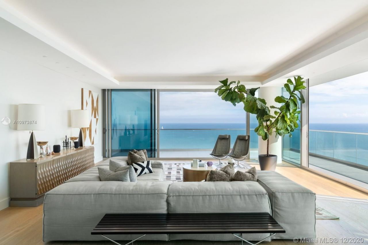 Flat in Miami, USA, 380 m² - picture 17