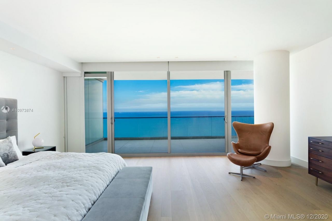 Flat in Miami, USA, 380 m² - picture 10