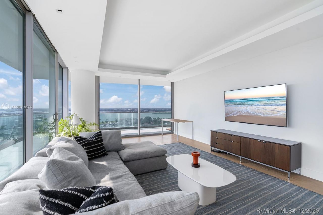 Flat in Miami, USA, 380 m² - picture 12