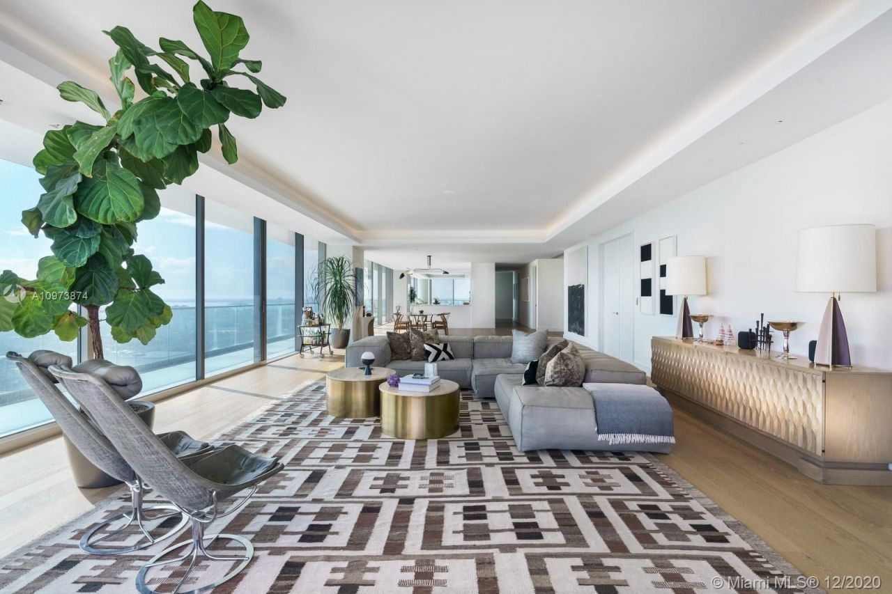 Flat in Miami, USA, 380 m² - picture 15