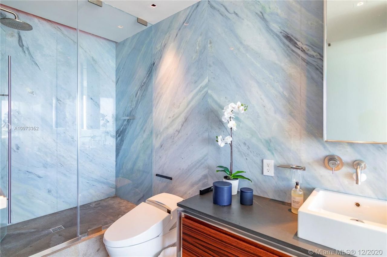 Piso en Miami, Estados Unidos, 250 m² - imagen 5