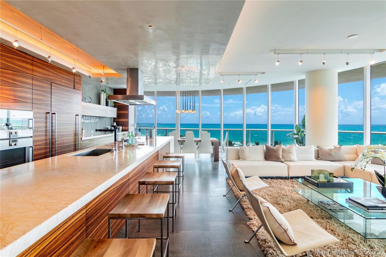 Piso en Miami, Estados Unidos, 250 m² - imagen 2