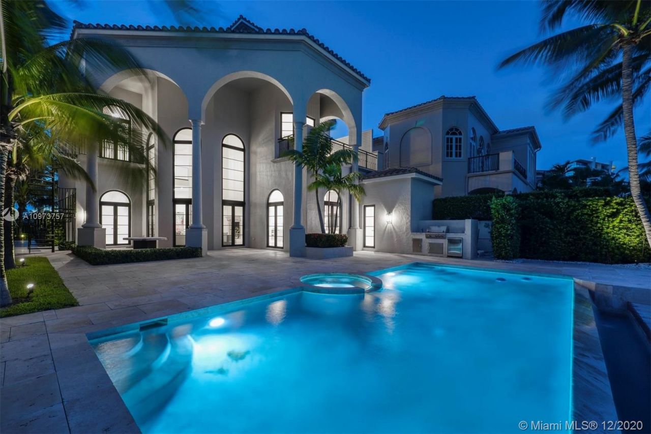 Villa en Miami, Estados Unidos, 550 m² - imagen 2