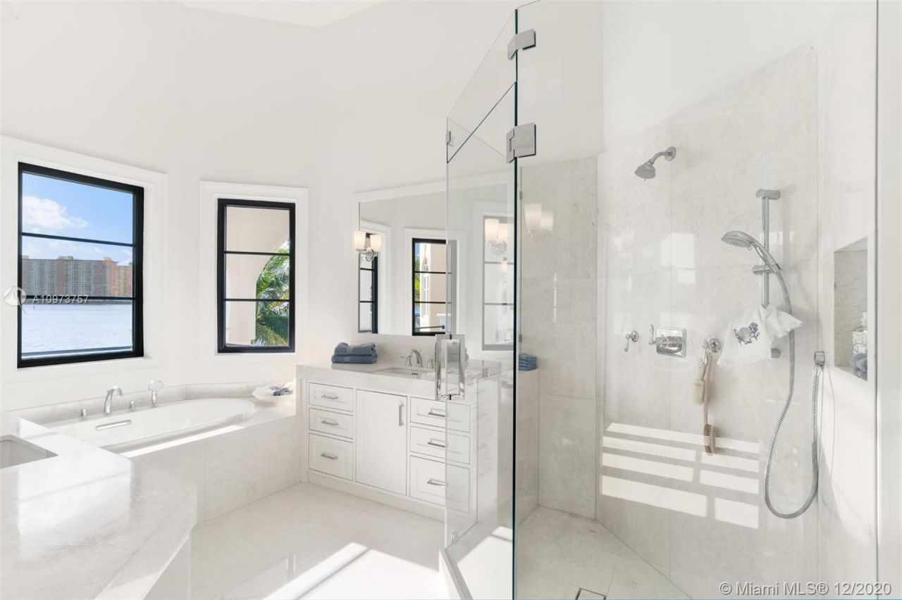 Villa en Miami, Estados Unidos, 550 m² - imagen 7