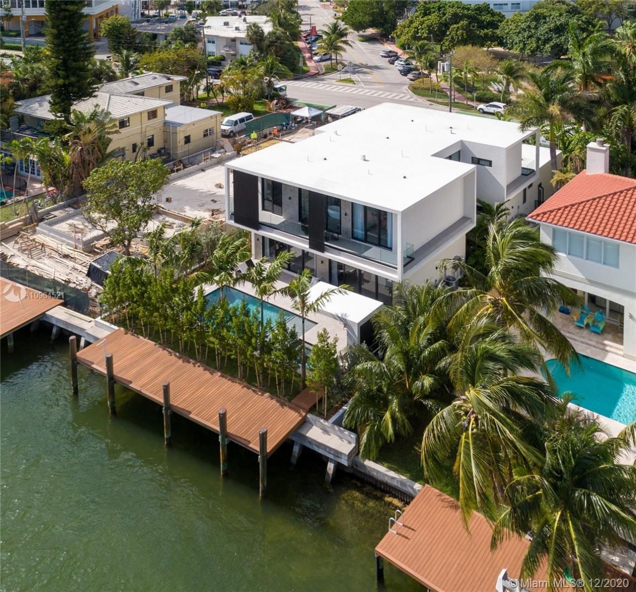 Villa à Miami, États-Unis, 420 m² - image 8