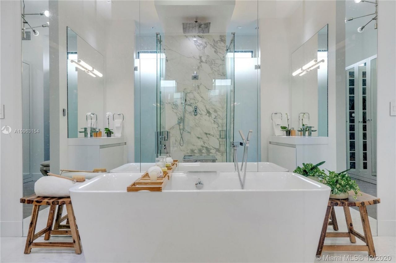 Villa à Miami, États-Unis, 400 m² - image 6