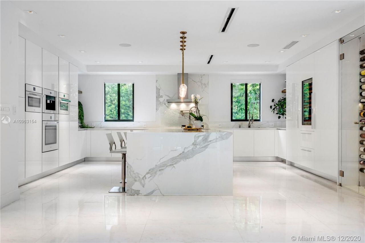 Villa à Miami, États-Unis, 400 m² - image 11