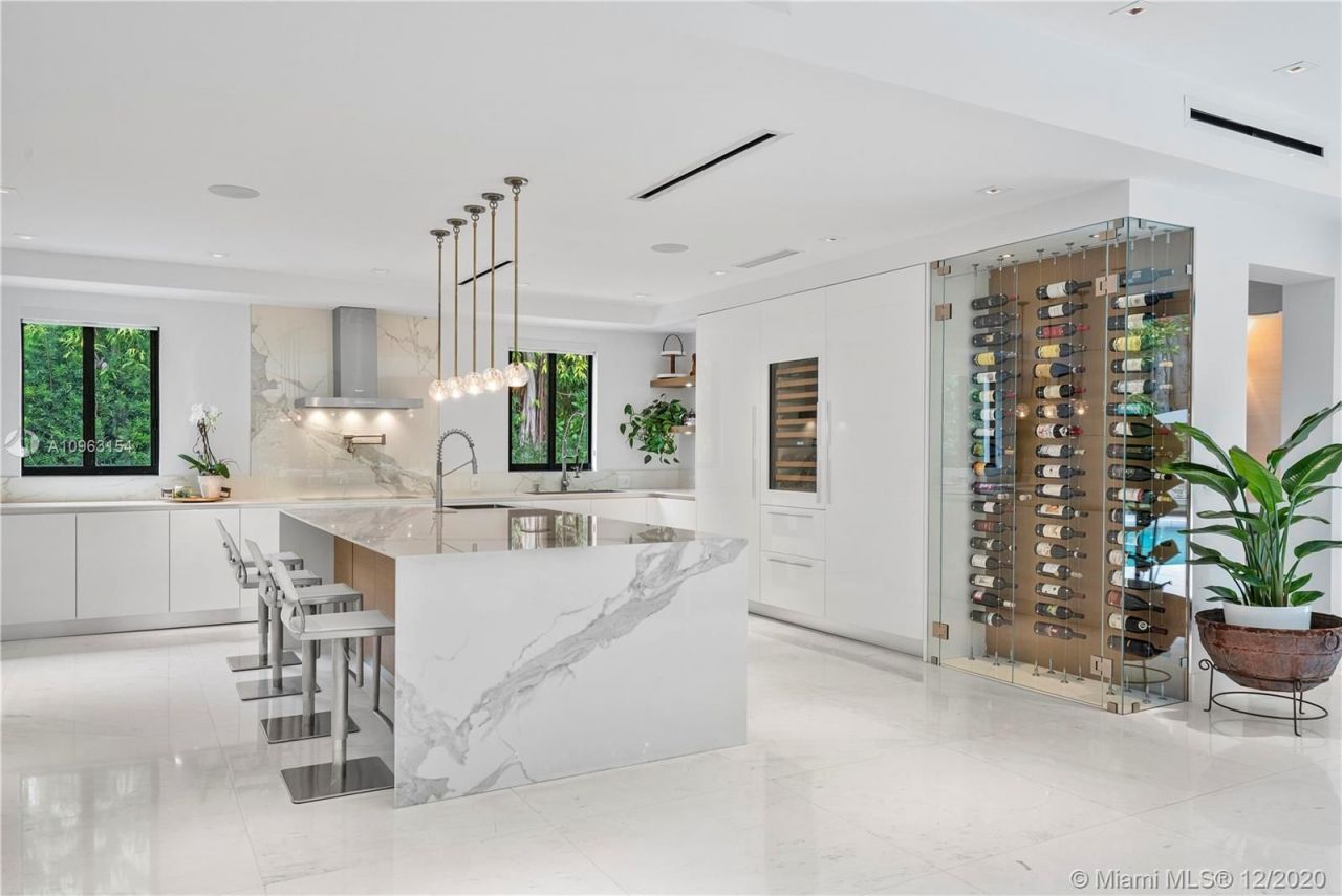 Villa à Miami, États-Unis, 400 m² - image 9