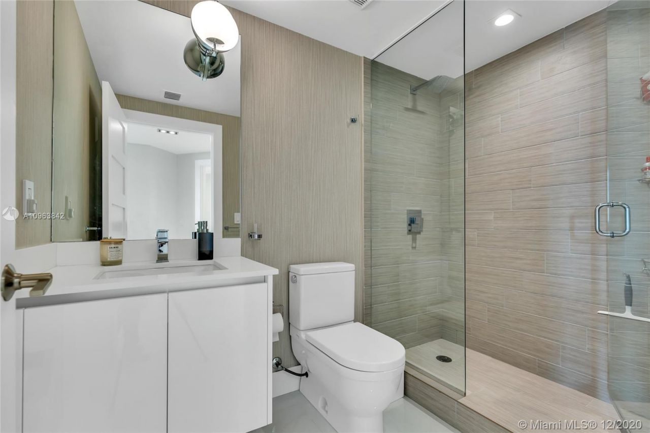 Piso en Miami, Estados Unidos, 170 m² - imagen 6