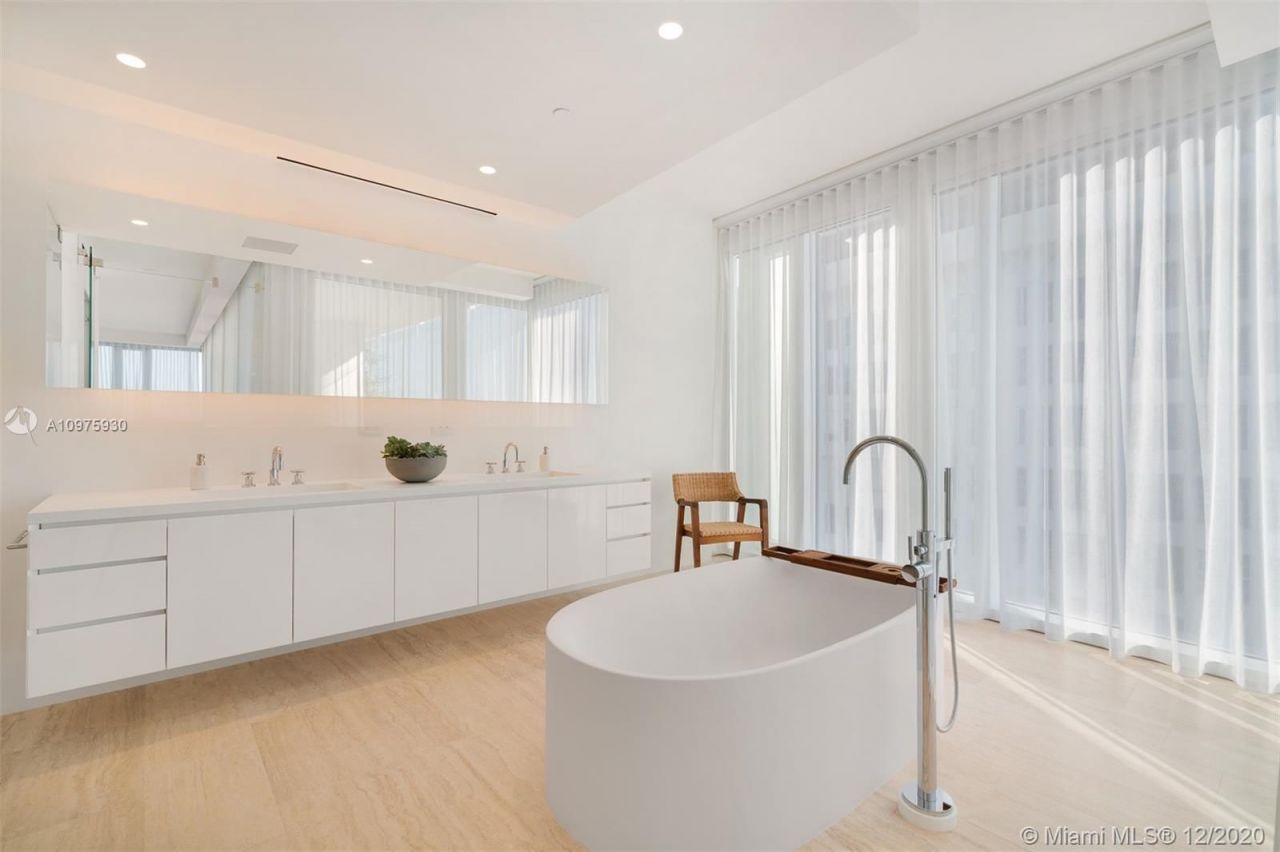 Flat in Miami, USA, 200 m² - picture 3