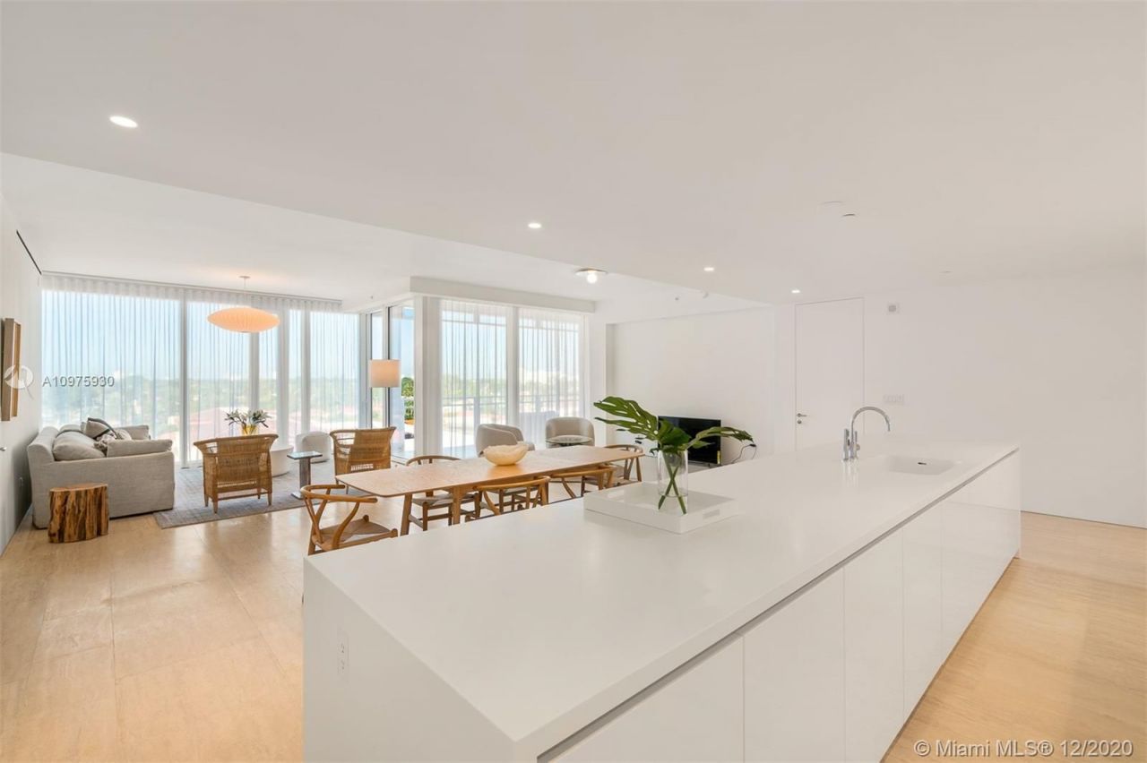 Flat in Miami, USA, 200 m² - picture 2