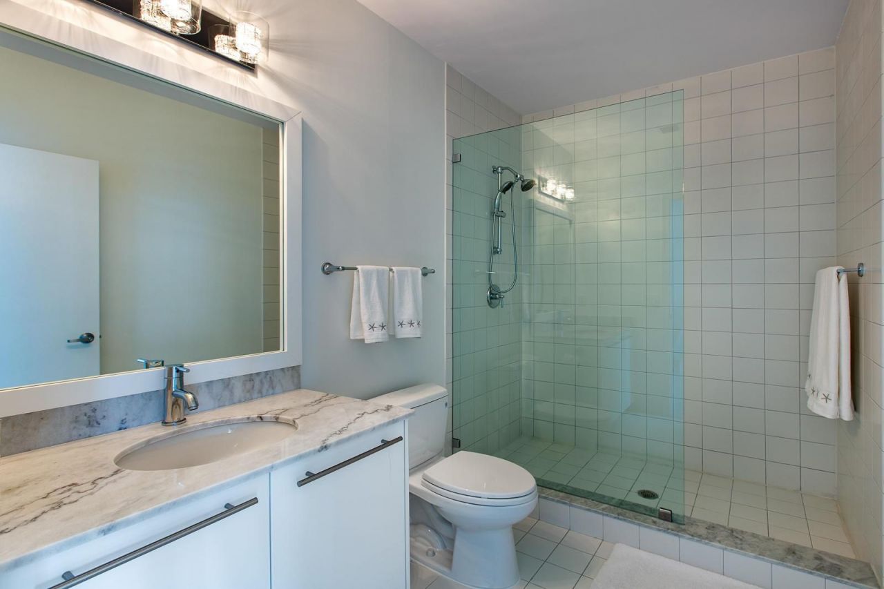 Flat in Miami, USA, 160 m² - picture 7