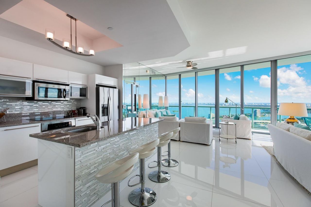 Flat in Miami, USA, 160 m² - picture 12