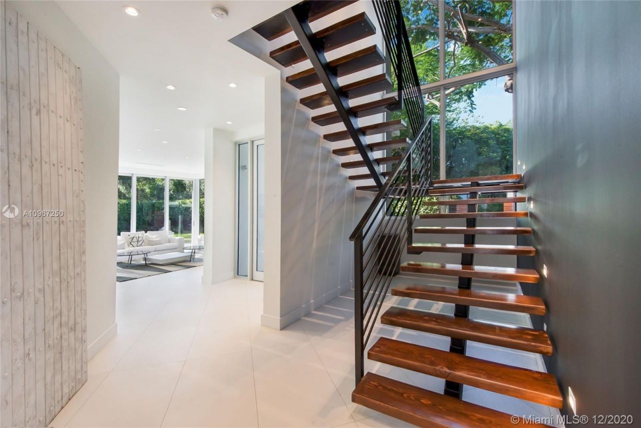 Villa à Miami, États-Unis, 380 m² - image 11