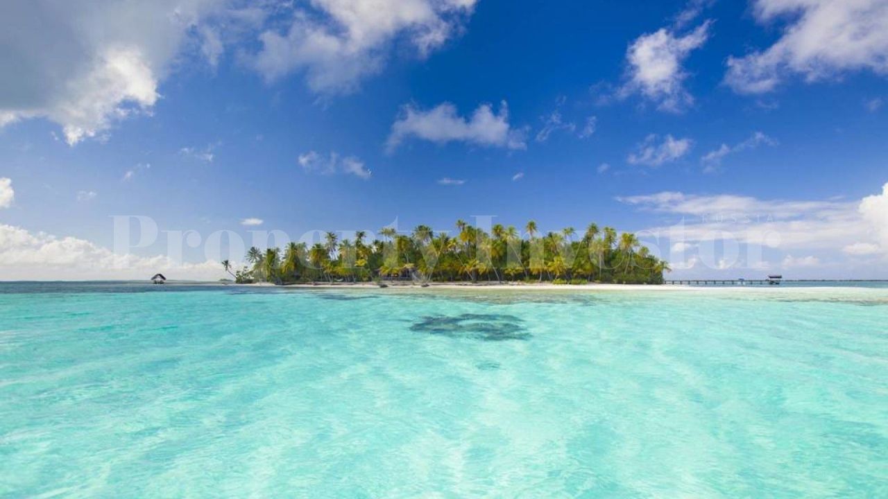 Island in Rangiroa, French Polynesia, 3.8 ha - picture 1