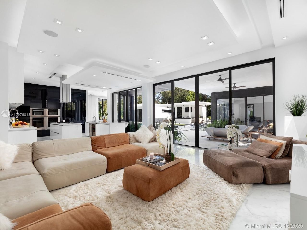 Villa a Miami, USA, 900 m² - foto 11