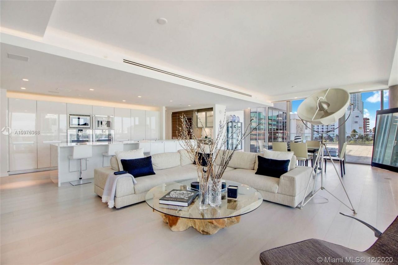 Penthouse in Miami, USA, 250 m² - picture 17