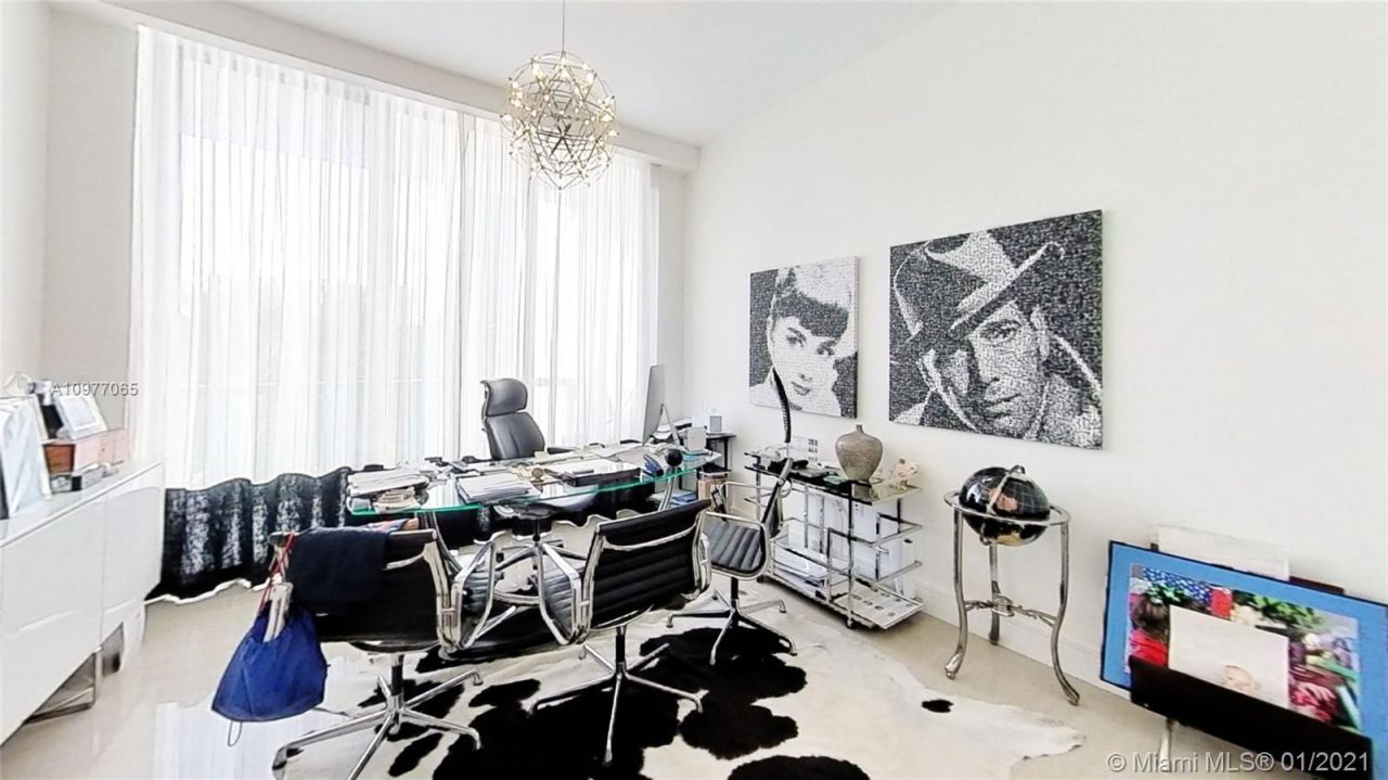 Flat in Miami, USA, 240 m² - picture 6