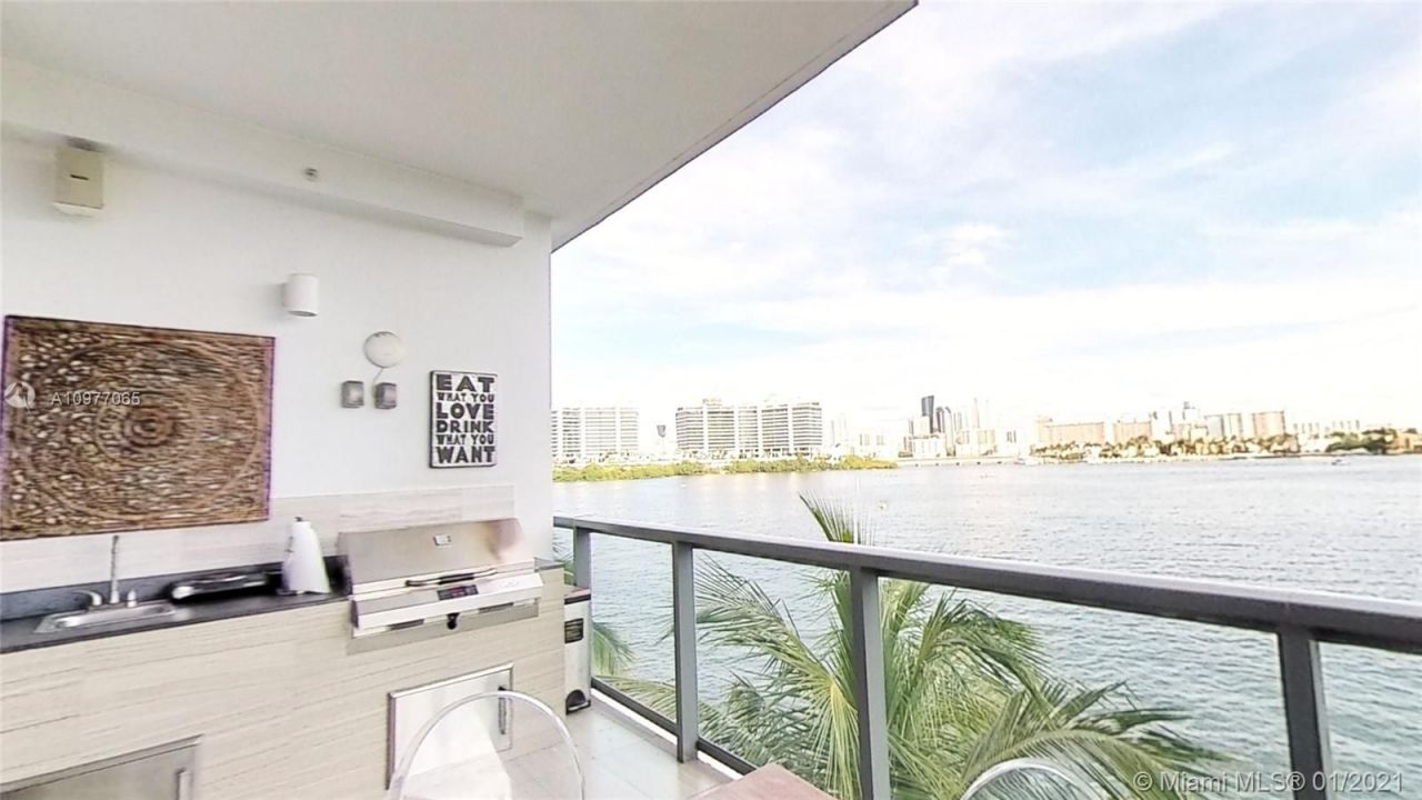 Flat in Miami, USA, 240 m² - picture 5
