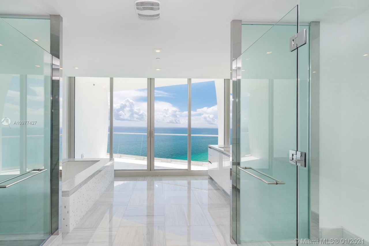 Flat in Miami, USA, 250 m² - picture 4