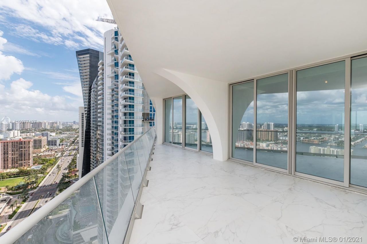 Flat in Miami, USA, 250 m² - picture 18