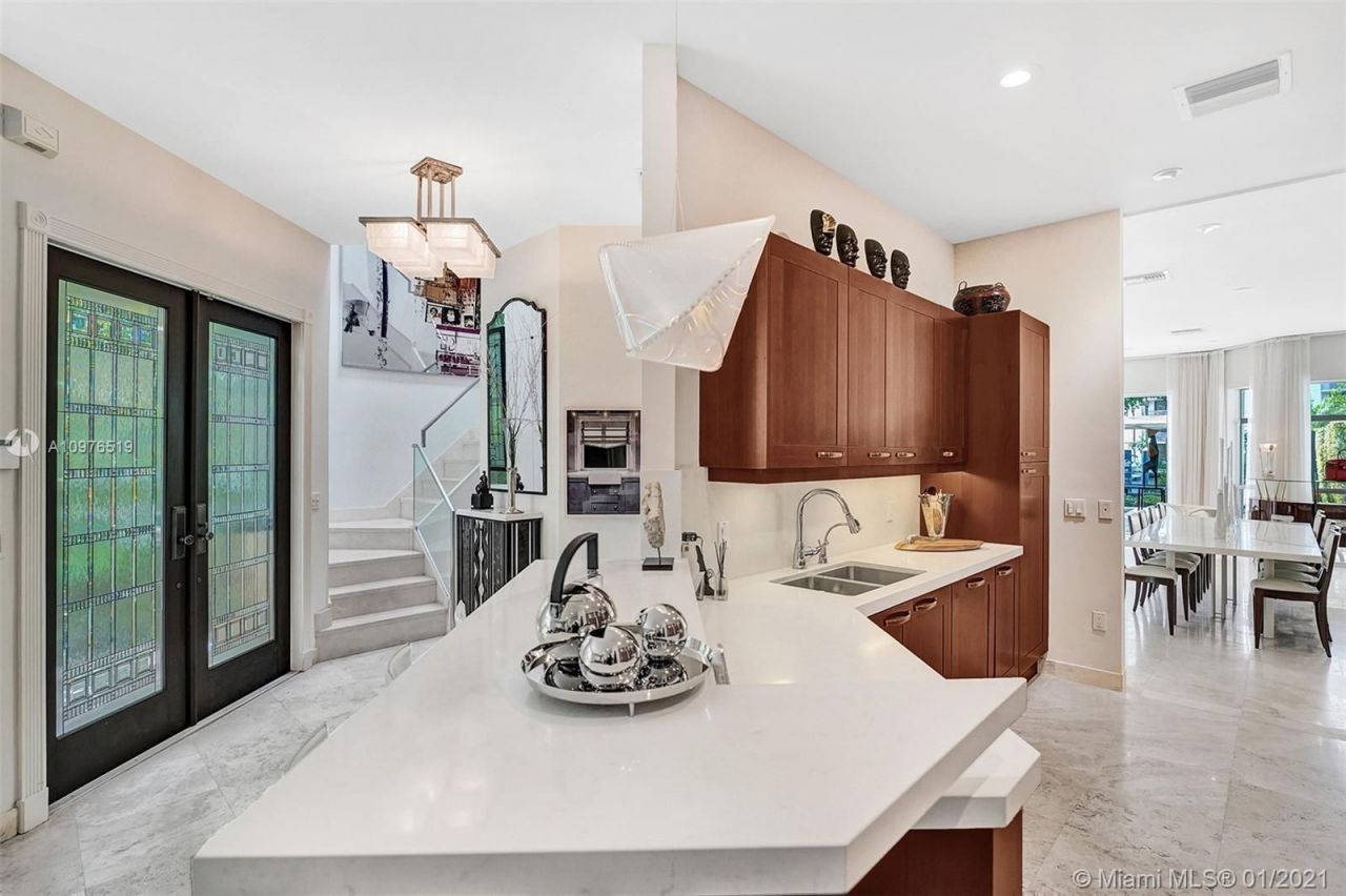 Villa a Miami, USA, 300 m² - foto 12