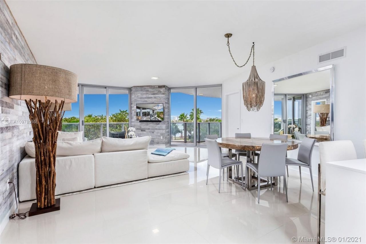 Appartement à Miami, États-Unis, 170 m² - image 1