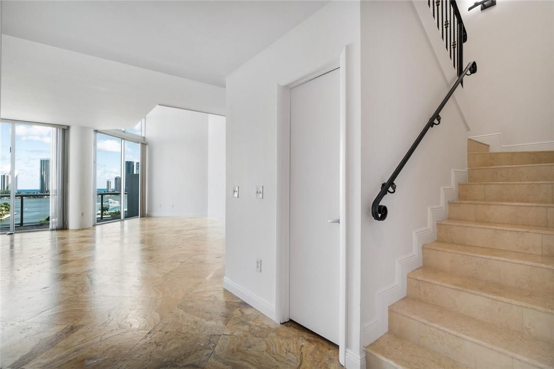 Penthouse in Miami, USA, 160 m² - picture 5