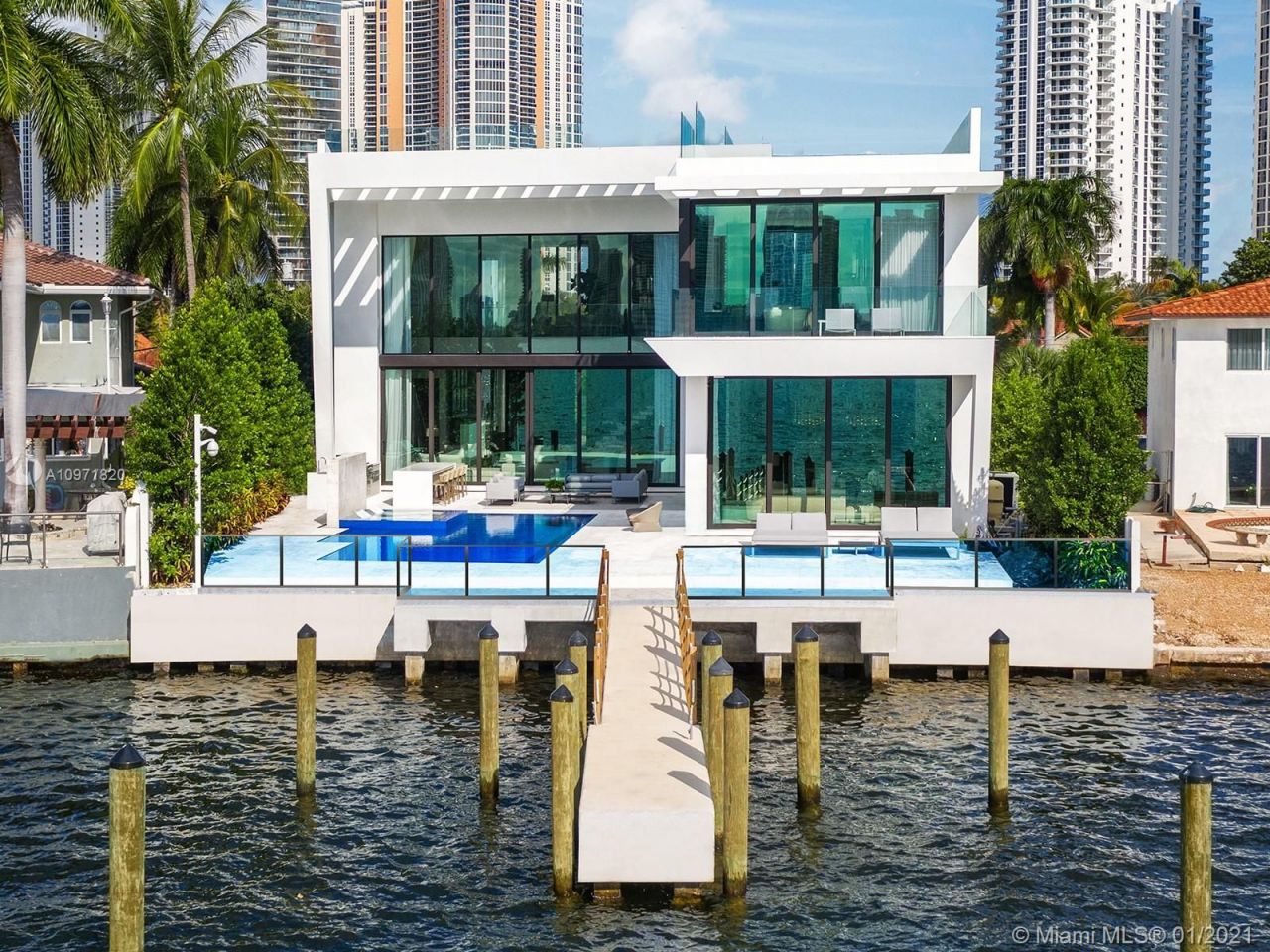 Villa in Miami, USA, 700 m² - Foto 11