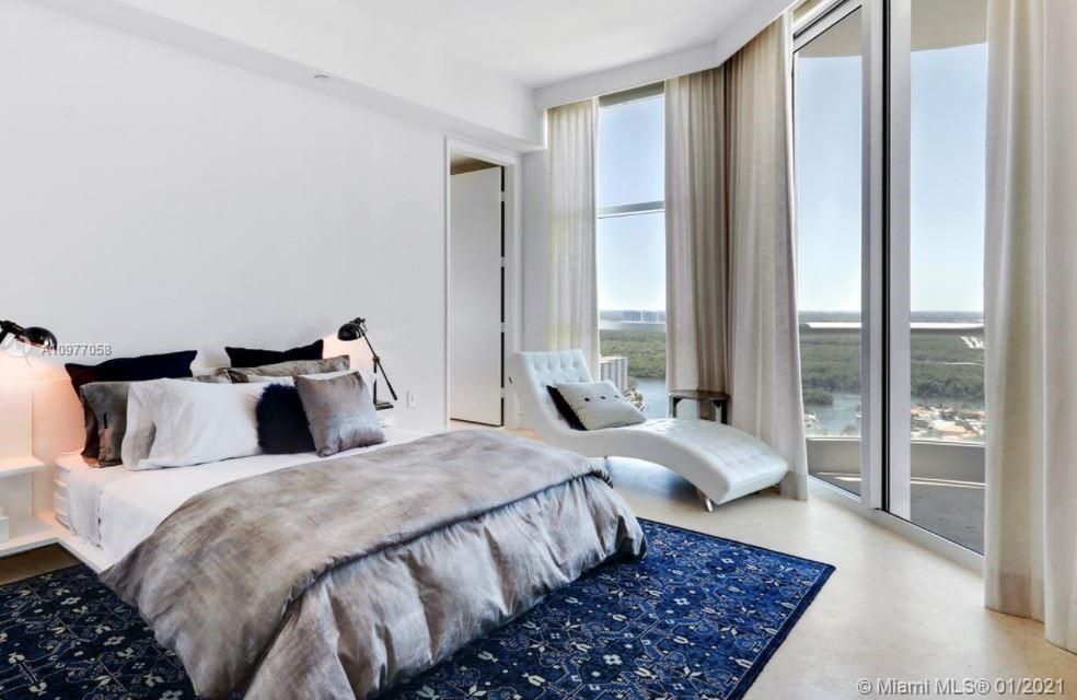 Flat in Miami, USA, 370 m² - picture 14