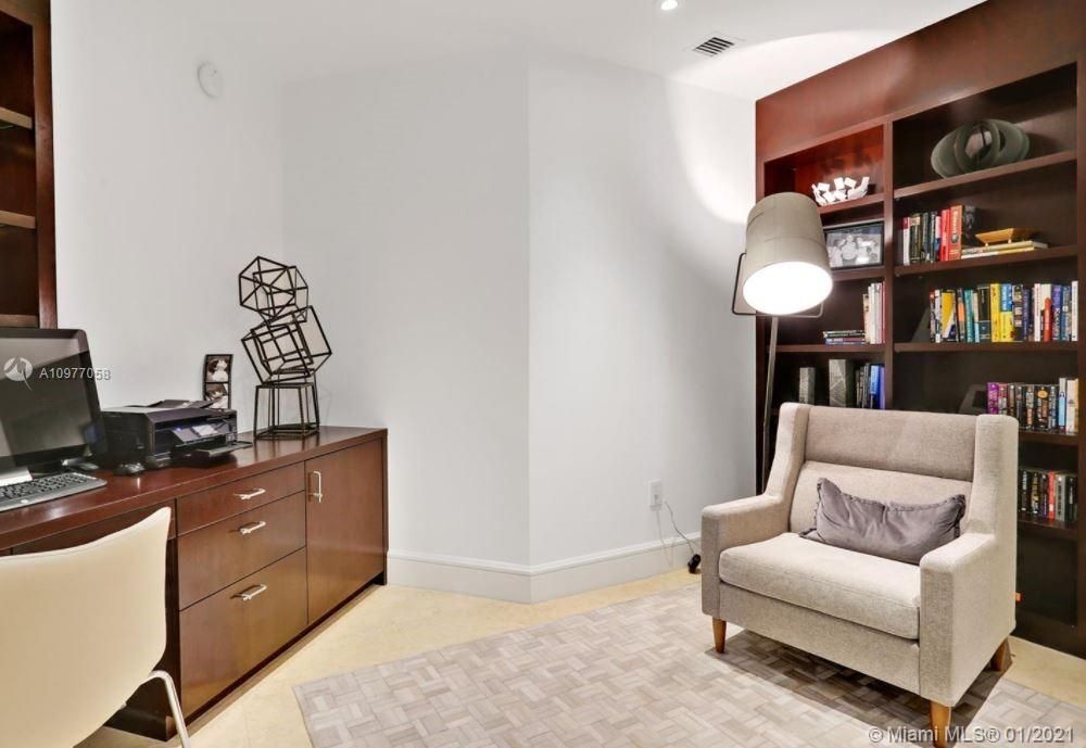 Flat in Miami, USA, 370 m² - picture 9