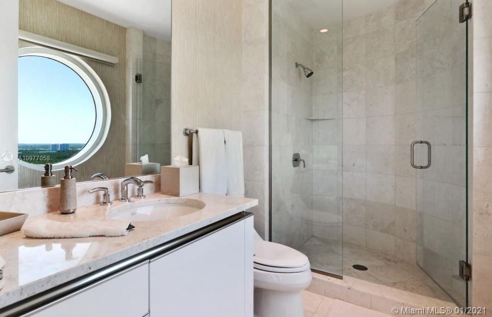 Flat in Miami, USA, 370 m² - picture 13