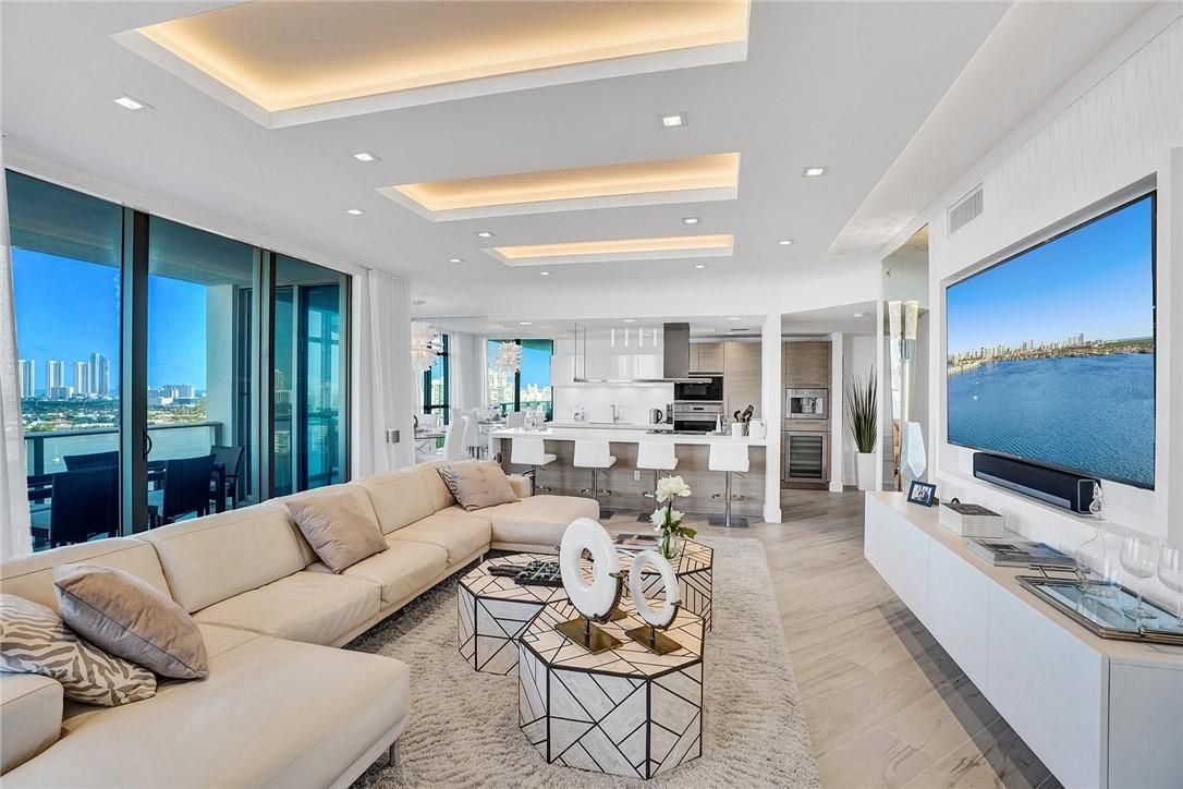 Flat in Miami, USA, 250 m² - picture 4