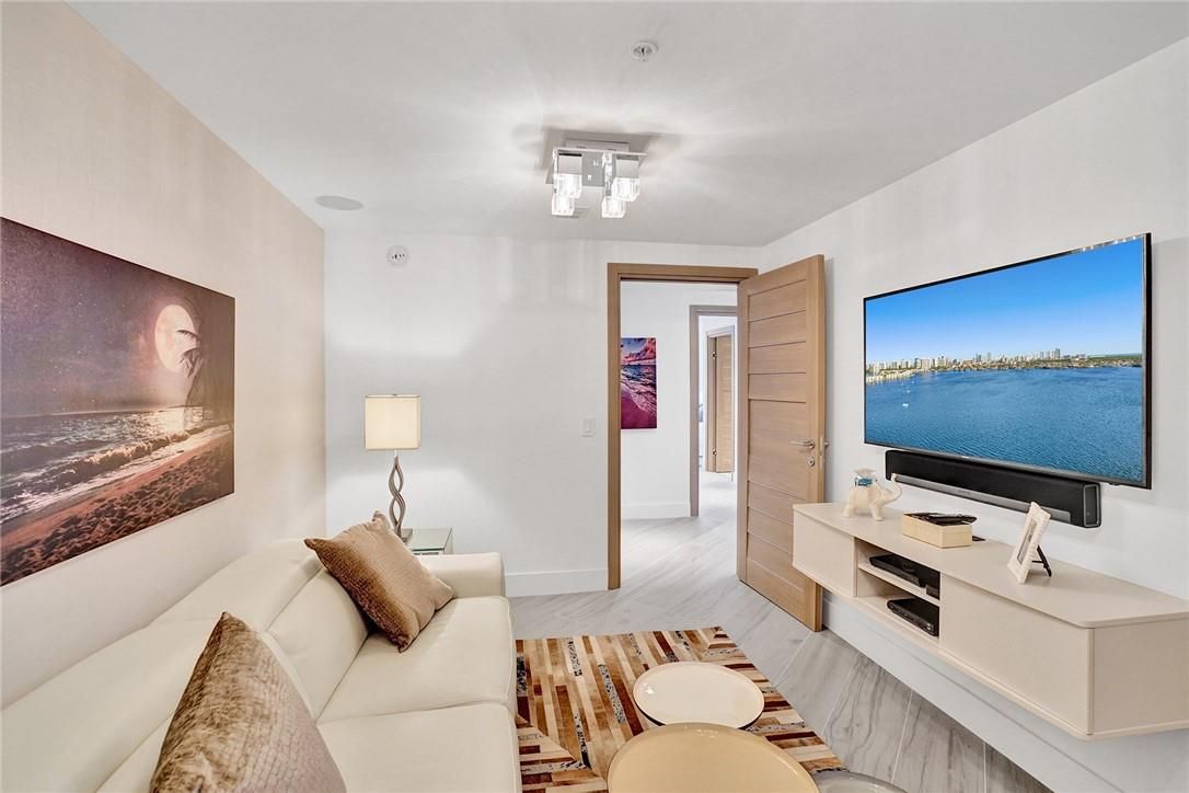 Flat in Miami, USA, 250 m² - picture 6