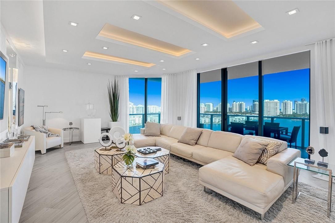 Flat in Miami, USA, 250 m² - picture 17