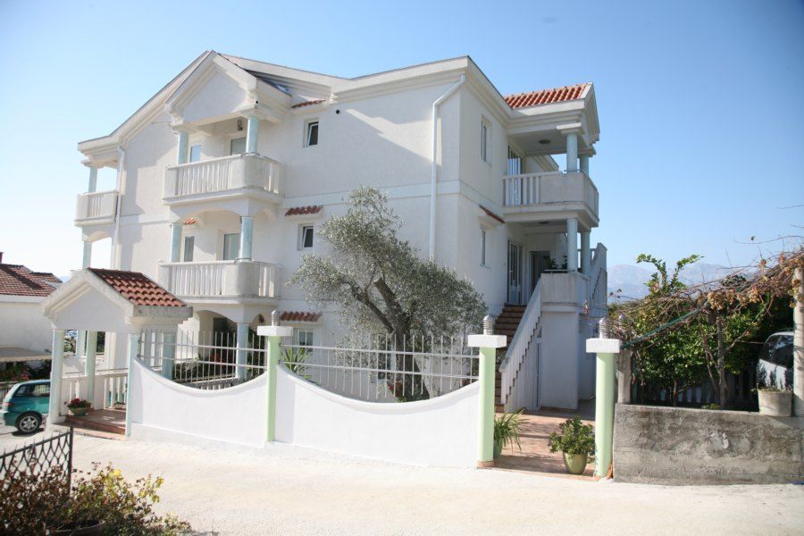 Hotel en Tivat, Montenegro - imagen 8