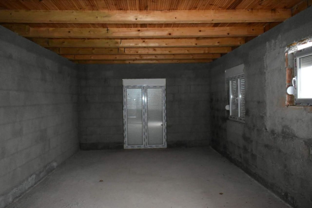 Land in Tivat, Montenegro, 1 800 m² - picture 14