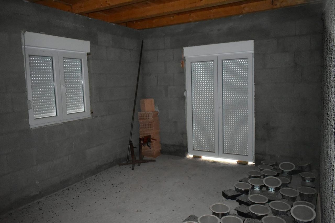 Land in Tivat, Montenegro, 1 800 m² - picture 17