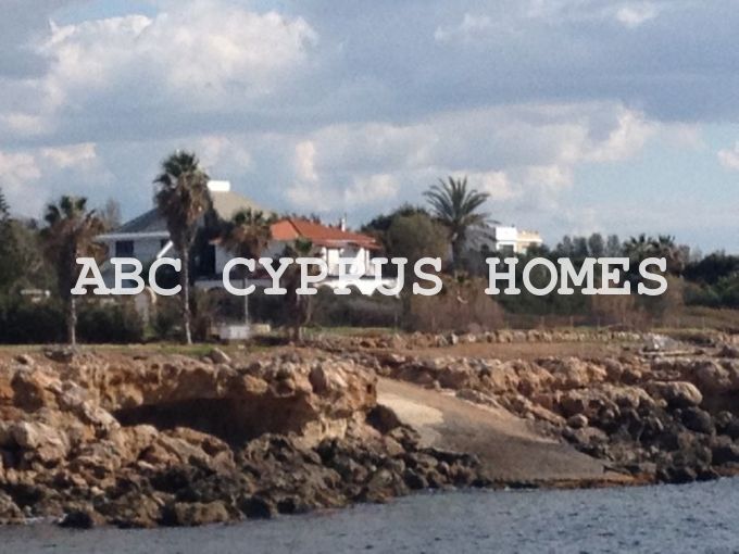 Villa in Coral Bay, Cyprus, 300 m² - picture 1