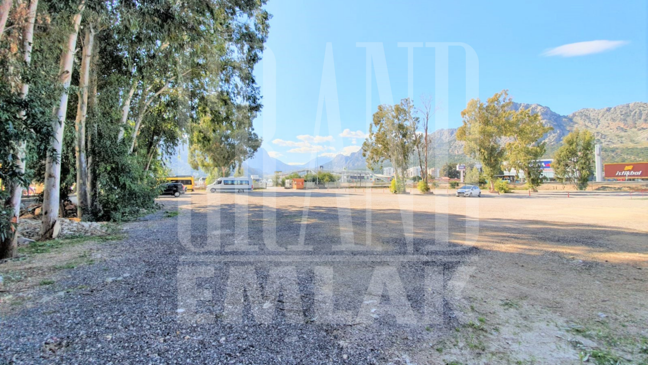 Land in Antalya, Turkey, 2 170 m² - picture 10