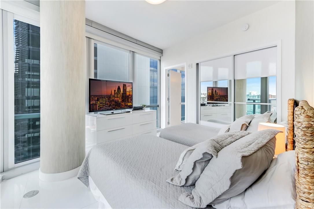 Flat in Miami, USA, 180 m² - picture 7