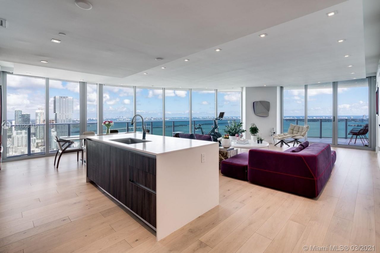 Flat in Miami, USA, 180 m² - picture 15